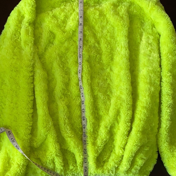 Neon faux fur bomber jacket - Picture 9 of 11